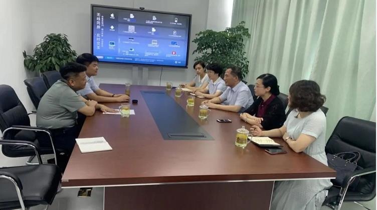 农行淮安分行领导赴集团商讨合作事宜