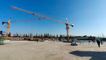 中国漕运城综合停车场项目主体结构顺利封顶