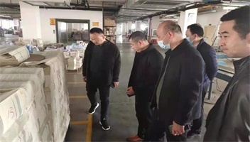 新华企业赴武汉争取业务