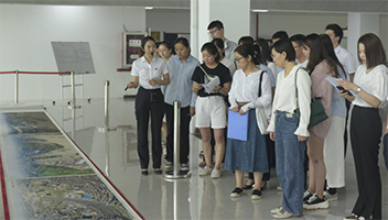 市文旅集团组织《京杭大运河淮安段摄影长卷》讲解培训