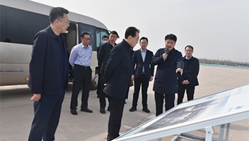 省文旅厅厅长杨志纯带队考察板闸遗址公园、中国水工科技馆项目建设