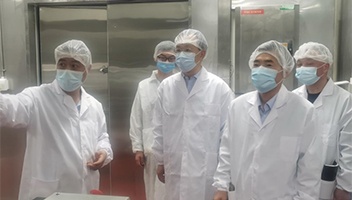 5月6日，浦发银行淮安分行行长孙军带队到访市文旅集团。集团党委副书记、董事、总经理董清及融资部负责人参加座谈交流。