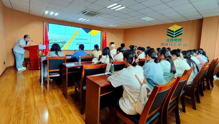 走进“大国粮仓”，探秘“储粮故事”