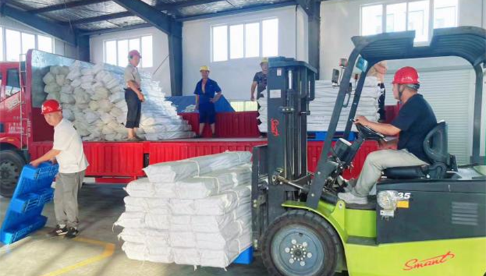 淮安大米集团星夜驰援防汛物资